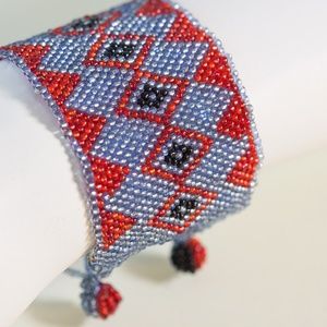 Vintage hand beaded cuff wrap bracelet diamond pattern